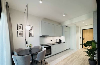 Аренда современной 2-комнатной квартиры, 36 м², комплекс Towarowa Towers, район Воля, Варшава, Польша